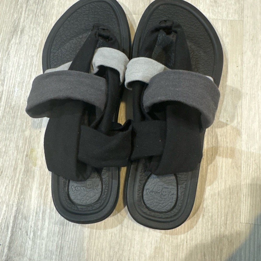 Size 8 new without box